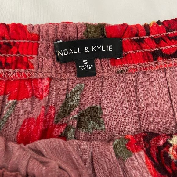 Kendall & Kylie floral romper size small - Picture 3 of 11